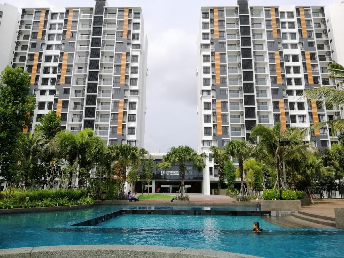 Timurbay Seafront Residence By Hardinahomes Kuantan Exterior foto